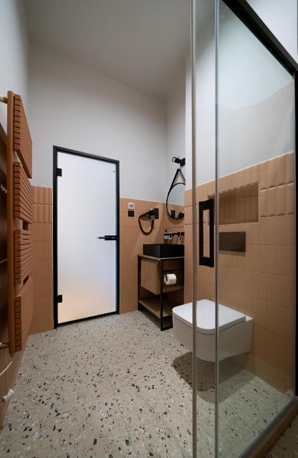Hotel Nest à Győr Extérieur photo