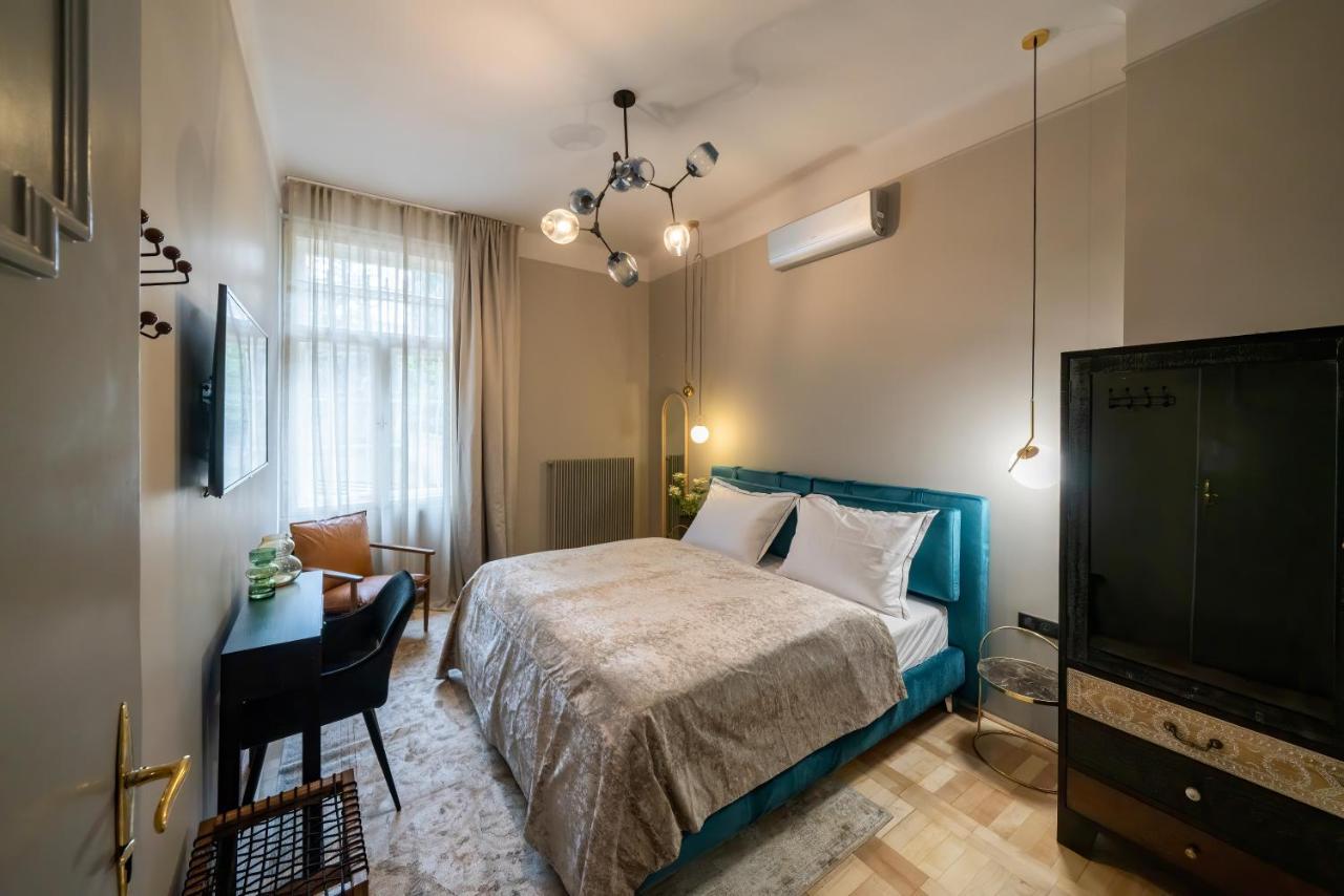 Hotel Nest à Győr Extérieur photo