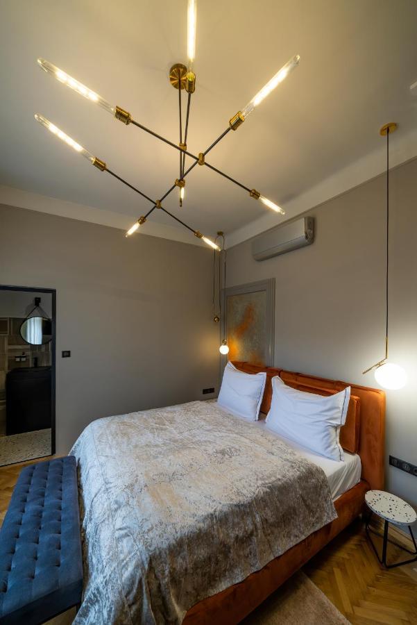 Hotel Nest à Győr Extérieur photo