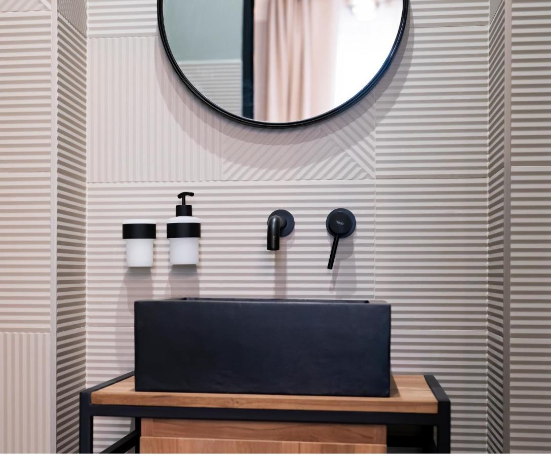 Hotel Nest à Győr Extérieur photo