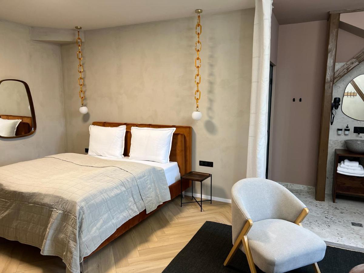 Hotel Nest à Győr Extérieur photo