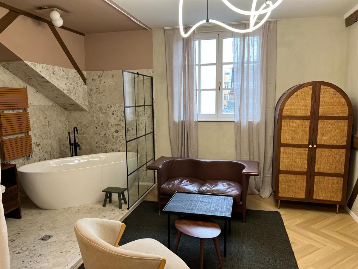 Hotel Nest à Győr Extérieur photo