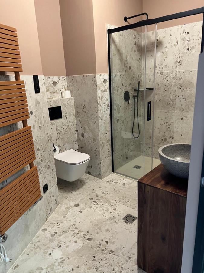 Hotel Nest à Győr Extérieur photo