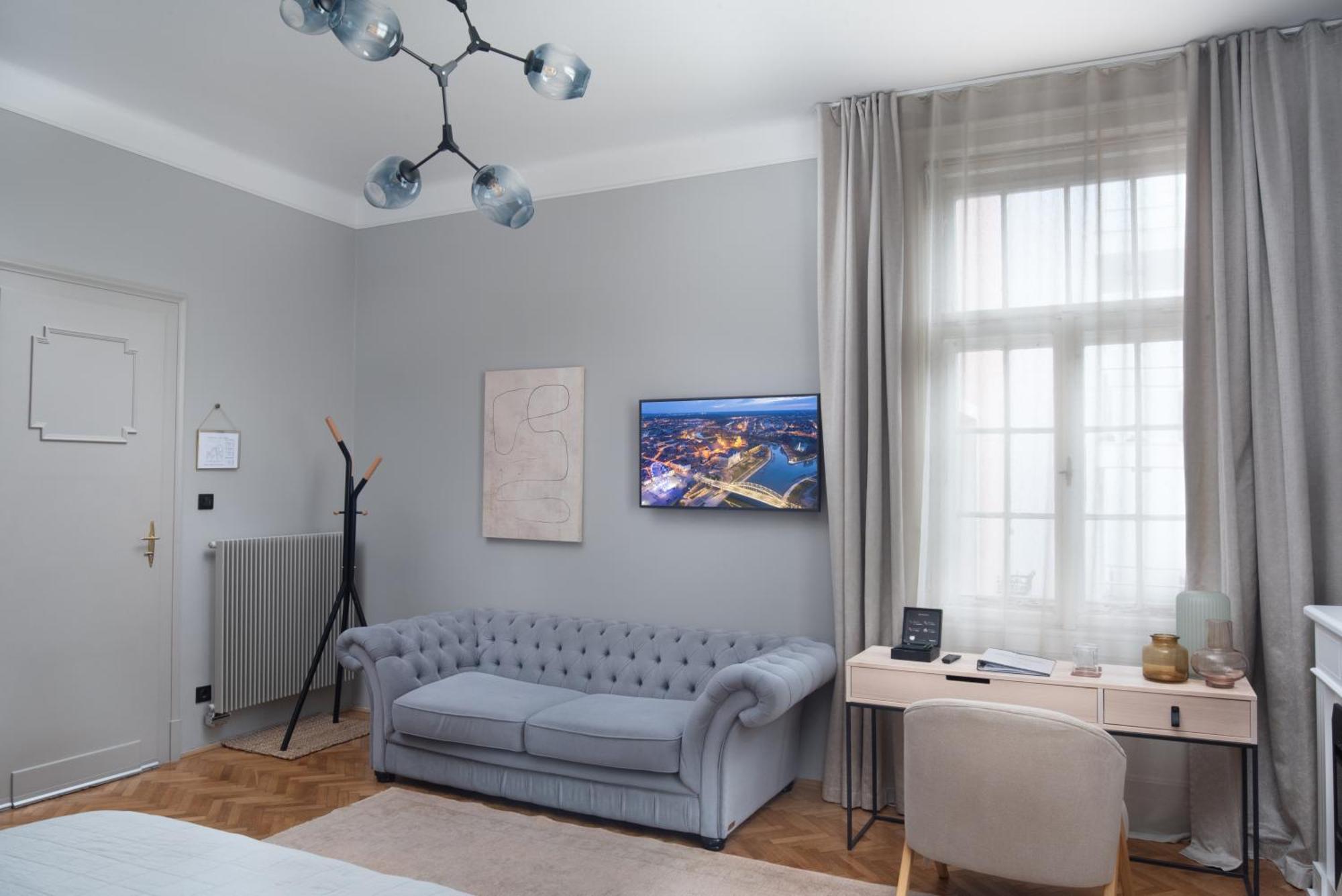 Hotel Nest à Győr Extérieur photo