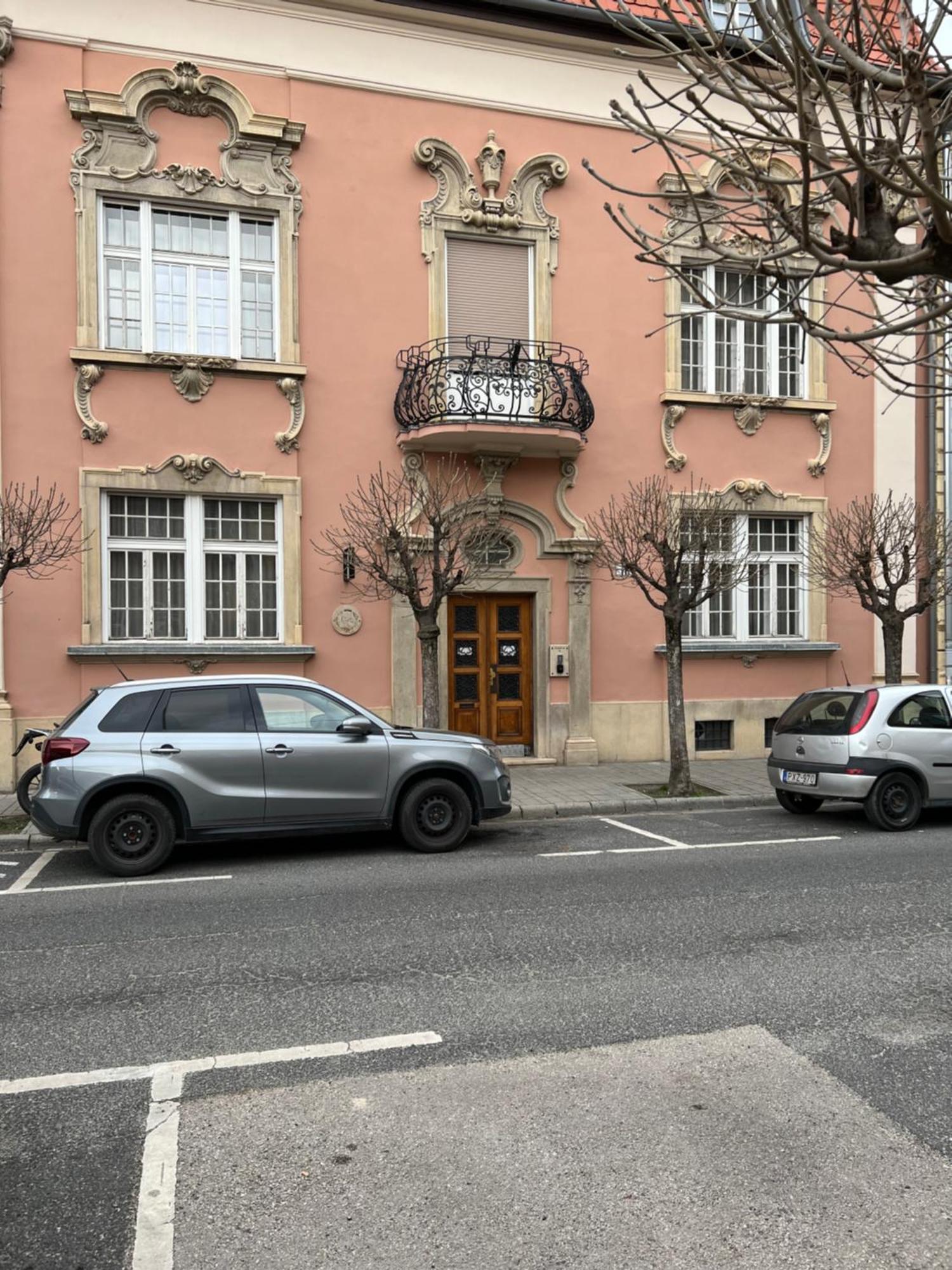 Hotel Nest à Győr Extérieur photo
