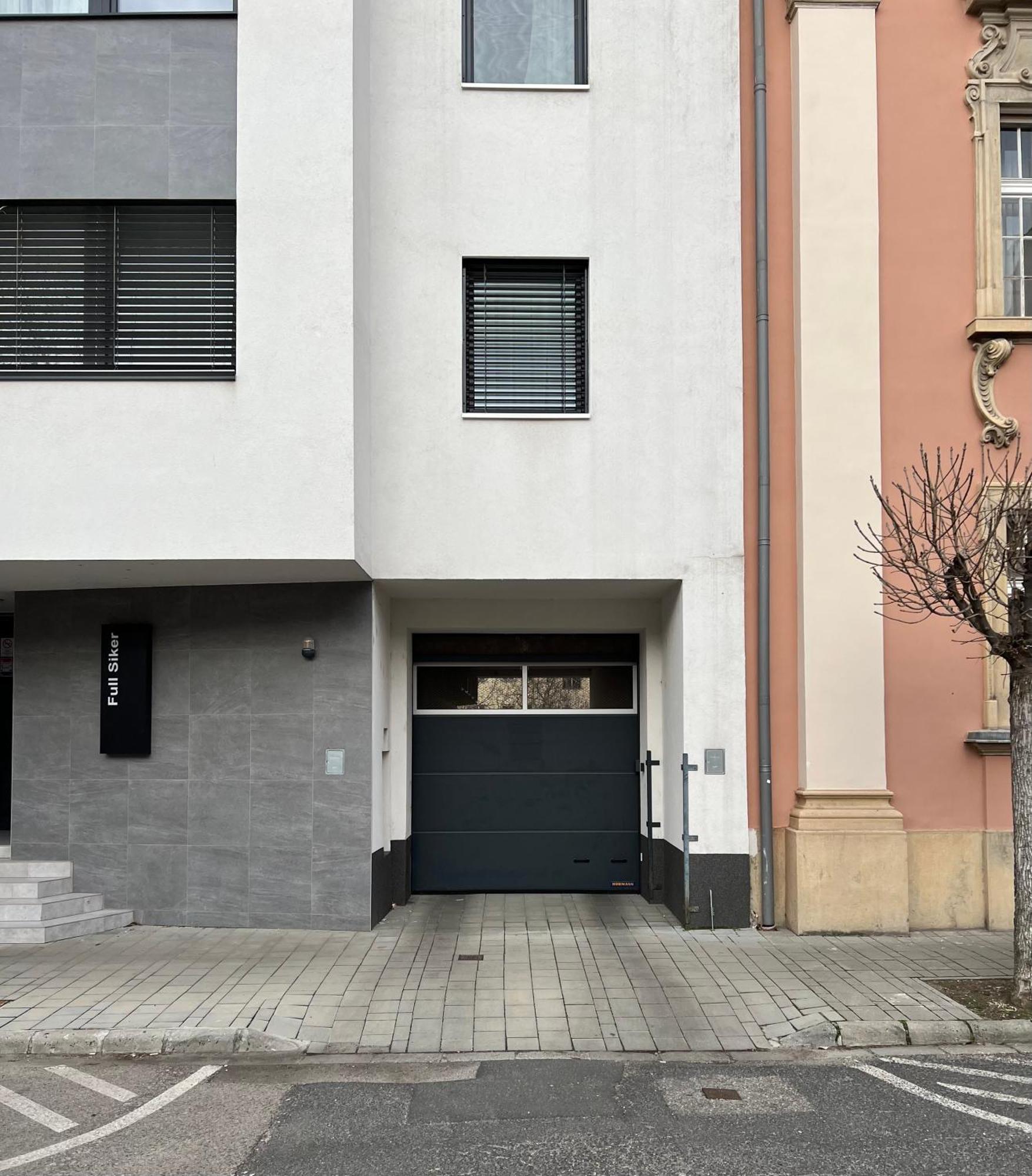 Hotel Nest à Győr Extérieur photo
